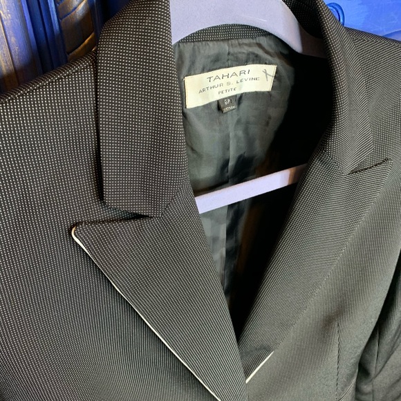 Tahari Arthur Levine Womens Black Blazer Jacket 6P - Picture 2 of 3